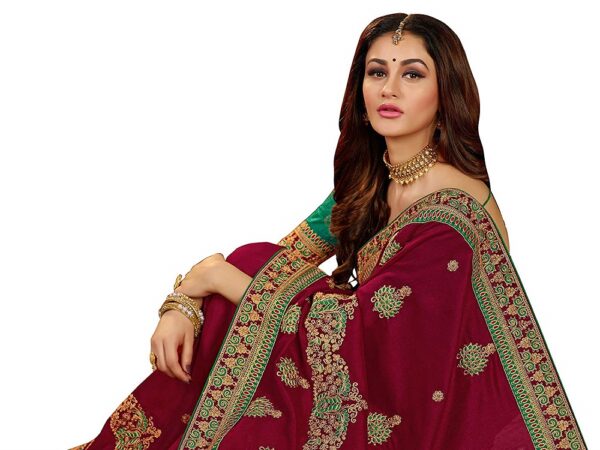 Magenta Silk Cotton Blends Embroidered Saree 5